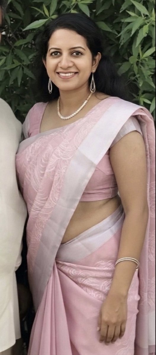 auntyveriyans1's tweet photo. Swipe >> 4 pics eruk MUST SEE 🥵 Eva kundi and thodai pics PART 1....100 repost kidacha PART 2 podren!

Follower Anni....Tividya echa koothi mava follower Anni Sheela Rani, shh un soothu en facela vachu nalla muchu mutta theikanum dii 👅Un paal molaya pesanju kittae pundaya nakki, Antha face la yen poolah vachi thechi facela  kanjiya therika vittu vadiya vidanum..🔥💦ahhh ayooo munda shh kundi na athu un kundi mattum thandi shh eppa sammy epdi vachu iruka aiyooo un kolutha kundiku life fulla adimaiya irunthu nakkikitey irukanumnu aasaya irkku di plsss unna nerla patha pinndi mutti potu un sootha pathu kaiya eduthu kumpduven di Sheela tividiya mavale