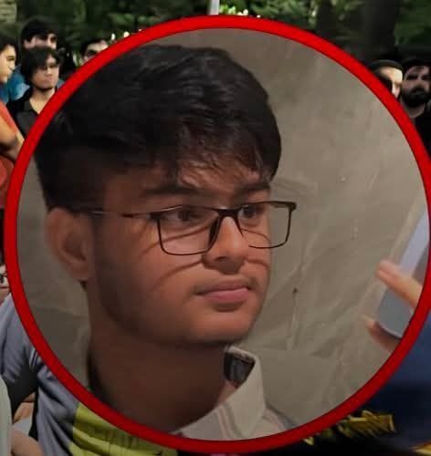 truthovertribeX's tweet photo. 20 साल। 23 आईआईटी।
160+ छात्र मौतें।

कारण बार-बार वही—जाति भेद, मानसिक उत्पीड़न, अकादमिक दबाव।
हर समुदाय के छात्र पीड़ित।

लेकिन पिछड़े, दलित वर्ग के छात्र सबसे ज्यादा।
90+ आंकड़ा सिर्फ संयोग नहीं लगता।

#IIT पवई के बी.टेक छात्र #SahilWakode की मौत सिर्फ आत्महत्या नहीं।
परिवार कहता है—यह जातिगत अपमान, मानसिक उत्पीड़न और शिक्षा तंत्र की संस्थागत हत्या है।

FIR: BNS 108 + SC/ST Act
जांच चल रही है। सवाल एक नाम का नहीं, पूरी व्यवस्था का है
#SahilWakode #IITBombay #StudentProtest #genz #LifeMatters #EducationMatters #SaveStudents