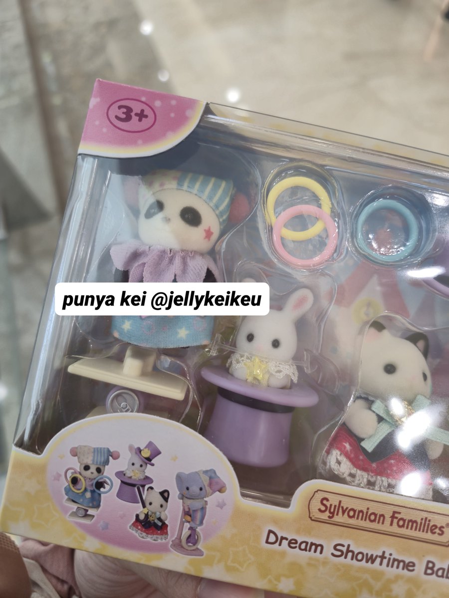 jellykeikeu's tweet photo. 𐙚 ‧₊˚ ⋅ want to sell / wts sylvanian families ! 

new baru banget beli di toys kingdom, cuman aku memang nda collect panda 🙅🏻‍♀️

from dream showtime babies 🎩🎪✨️

.✦ ݁˖ baby panda include accessoriesnya (pijakan kaki, tiga lingkarannya) for only https://t.co/6UxYE9TPLe 💸 

bisa oyen 🍊 / manual from surabaya 📍

if interested, please dm and mention me after dm, 谢谢！