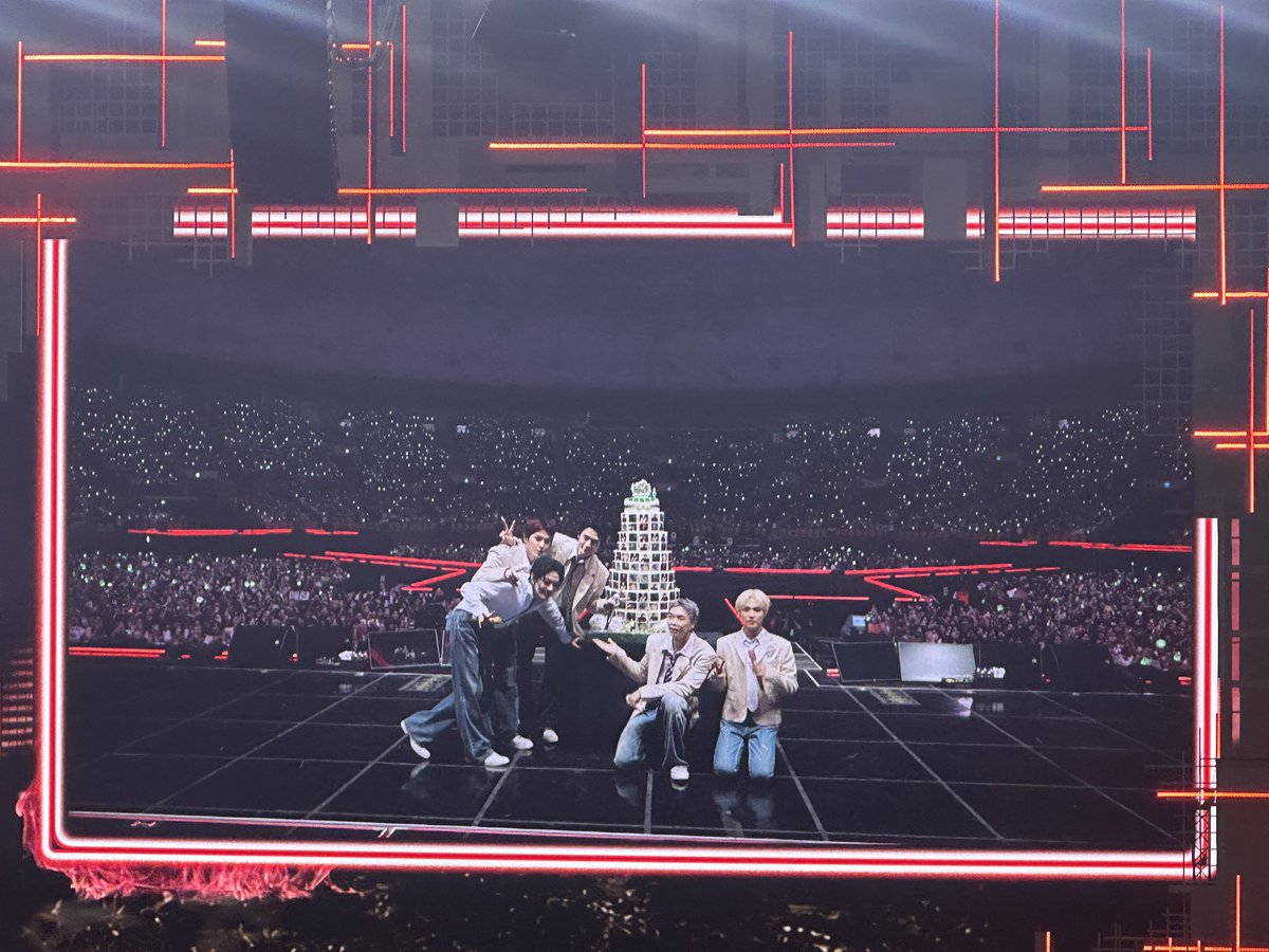 nunanunak's tweet photo. 127 가좍 단체사진 https://t.co/cfRA8z074u