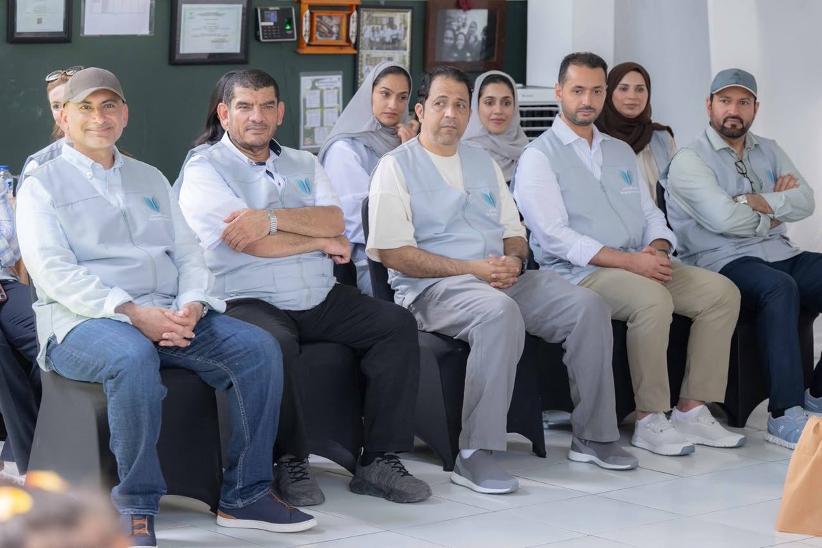 beeahgroup's tweet photo. #UAE
ترأس سمو الشيخ سلطان بن أحمد بن سلطان القاسمي، نائب حاكم إمارة الشارقة، وفد مؤسسة القلب الكبير خلال زيارته لعدد من المشاريع الخيرية في جزيرة بالي، الإندونيسية.

ورافق سموّه خلال الزيارة كل من خالد الحريمل، الرئيس التنفيذي ونائب رئيس مجلس الإدارة في “بيئة”، وهند الحويدي، الرئيس التنفيذي للتطوير في “بيئة”، حيث شاركا في لقاءات مع المجتمعات المحلية والمؤسسات، للتعرّف عن قرب إلى احتياجاتها وأولوياتها وتطلعاتها.

كما أتاحت الزيارة الاطلاع على مبادرات متنوعة في مجالات التعليم، وتطوير المهارات، والتوظيف، والشمول المجتمعي، والتمكين الاقتصادي للمرأة، والإسكان، وسبل العيش، إلى جانب بحث فرص التعاون البنّاء.

إلى ذلك، التقى الوفد بعدد من أفراد المجتمعات المحلية وتعلّم من تجاربهم، وبحث سبل تعزيز الشراكات بما يدعم التنمية الشاملة ويُسهم في تحسين جودة الحياة وبناء مستقبل أكثر شمولاً واستدامة.

His Highness Sheikh Sultan bin Ahmed bin Sultan Al-Qasimi, Deputy Ruler of the Emirate of Sharjah, led the Big Heart Foundation delegation on a humanitarian visit to Bali, Indonesia.

Khaled Al Huraimel, our Group CEO and Vice Chairman, and Hind Al Huwaidi, Chief Executive Development Officer, joined the delegation in engaging with local communities and organisations to better understand their needs, priorities and aspirations.

The visit provided an opportunity to explore initiatives spanning education, skills development, employment, inclusion, women’s economic empowerment, housing and livelihoods, while identifying opportunities for meaningful collaboration.

By listening, learning and engaging directly with communities, the delegation explored how partnerships could be strengthened to support inclusive development and lasting impact.
#Humanitarian #Bali #BEEAH