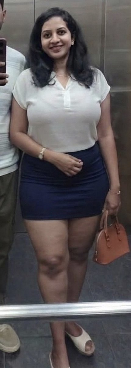 auntyveriyans1's tweet photo. Swipe >> 4 pics eruk MUST SEE 🥵 Eva kundi and thodai pics PART 1....100 repost kidacha PART 2 podren!

Follower Anni....Tividya echa koothi mava follower Anni Sheela Rani, shh un soothu en facela vachu nalla muchu mutta theikanum dii 👅Un paal molaya pesanju kittae pundaya nakki, Antha face la yen poolah vachi thechi facela  kanjiya therika vittu vadiya vidanum..🔥💦ahhh ayooo munda shh kundi na athu un kundi mattum thandi shh eppa sammy epdi vachu iruka aiyooo un kolutha kundiku life fulla adimaiya irunthu nakkikitey irukanumnu aasaya irkku di plsss unna nerla patha pinndi mutti potu un sootha pathu kaiya eduthu kumpduven di Sheela tividiya mavale