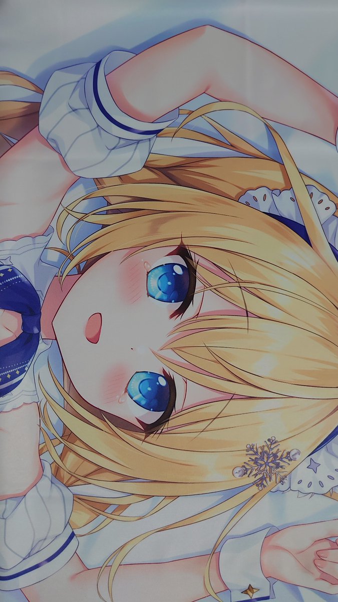 koto_usa's tweet photo. @3rd_a_nochi　あめとゆき先生の、スピカちゃん抱き枕カバーゲットです💞金髪きれい、髪飾りもかわいい。胸など表裏ともに素晴らしい。手を胸に添えてるのが素晴らしい。 https://t.co/i21rNiqrg6