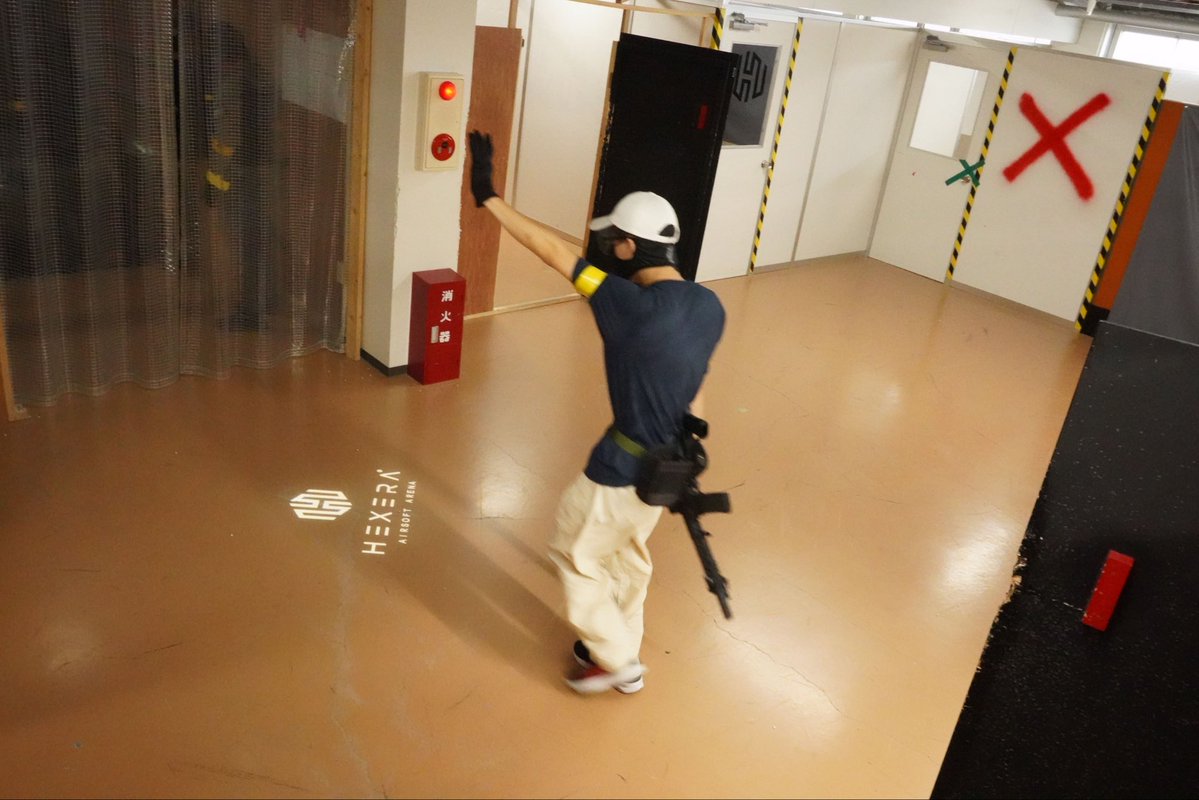 Ri6628's tweet photo. 本日もHEXERAさんにお邪魔させていただきました〜
2度目のC.A.T explorer 10 で参戦
9キルぐらい？だいぶ良くなってるカモ…
たまに弾が真っ直ぐ飛ばず床に落ちる。なんでだろう…サイレンサーが邪魔してるのかな…?
何はともあれ参加された皆様、スタッフの皆様ありがとうございました〜
#HEXERA https://t.co/KOB6Zjf2TA