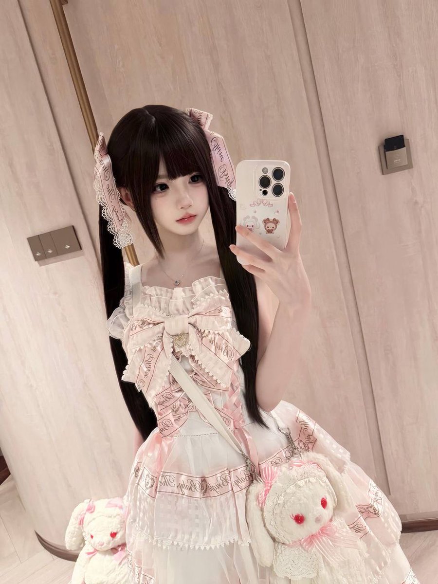 CalefNoe22568's tweet photo. 哥哥姐姐们，我真的不要🚪

就喜欢被陌生人看，今天当一次女菩萨！ https://t.co/WqFFABCY85