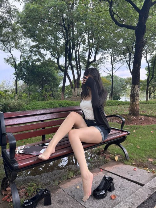 JosephBarn50271's tweet photo. 我终于知道为什么这么多人都好压抑了卧槽。尼玛体验过做爱之后很难不压抑啊。 https://t.co/NwRbPRfLgM