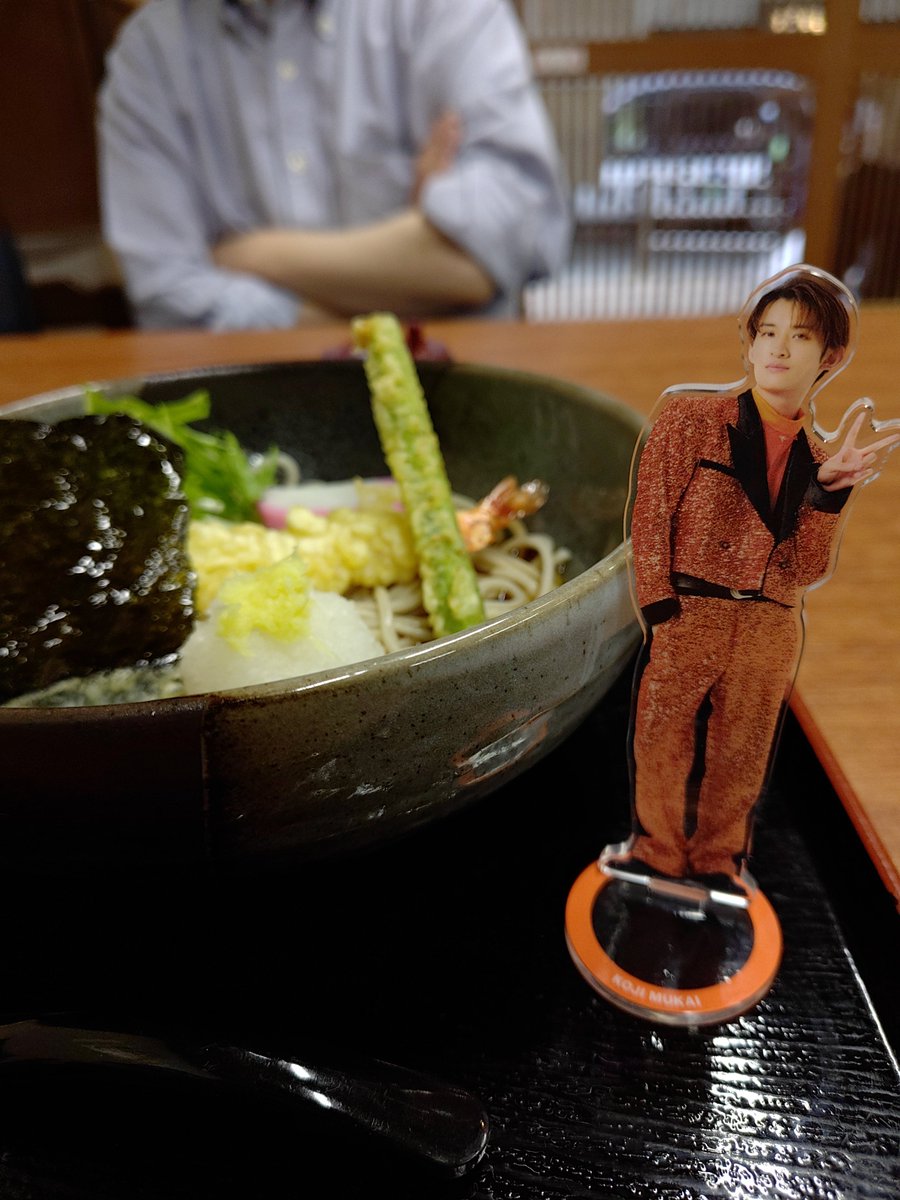 mikanz1969's tweet photo. お昼ご飯は蕎麦でした。
#旅する向井康二 https://t.co/mweQKUOnGa