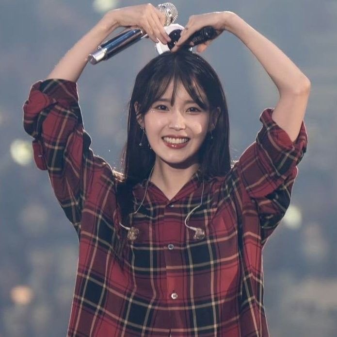 gelaiyuu's tweet photo. Jingni in checkered is such a comfort https://t.co/V2dMmiDuVp