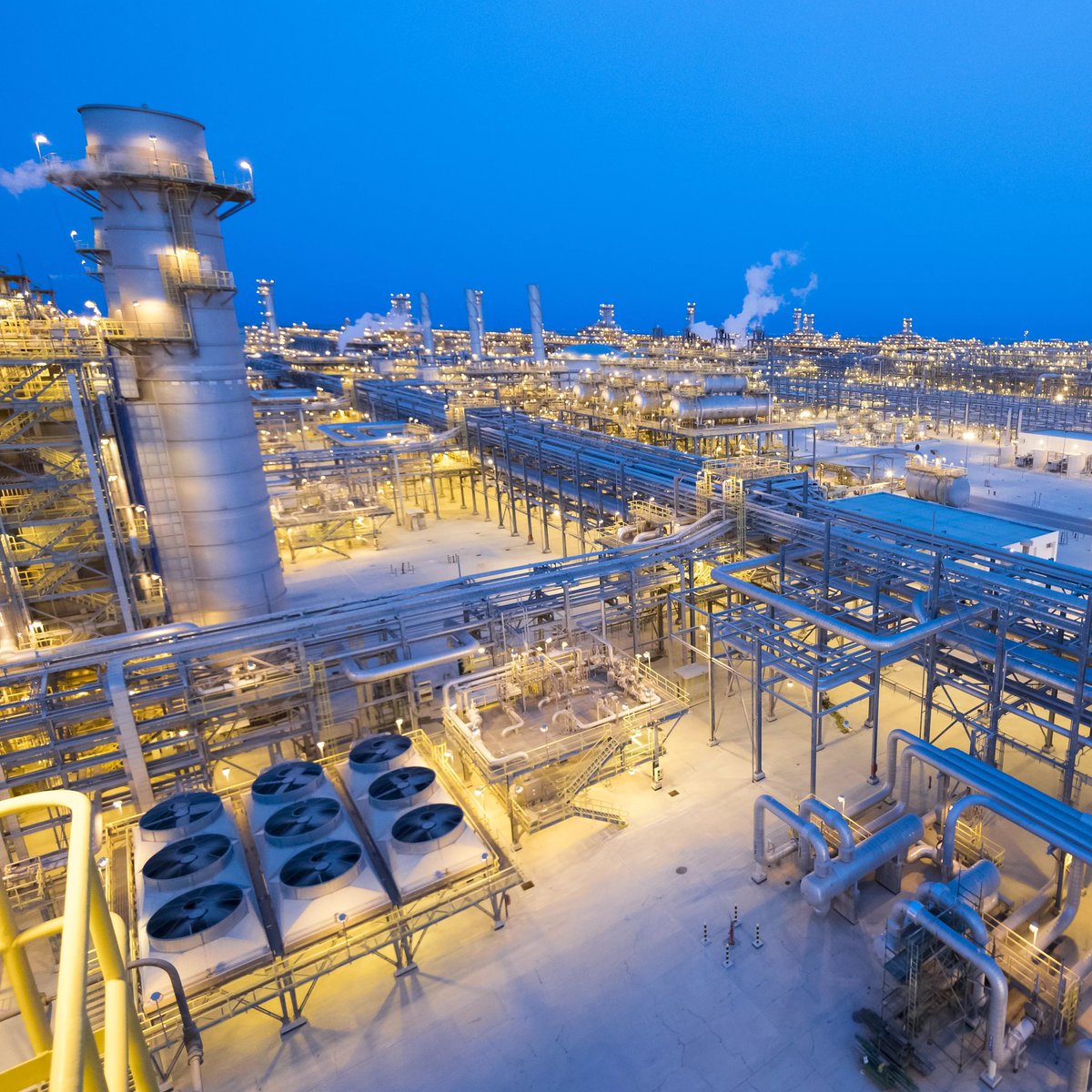 bptfinans's tweet photo. Petrol devi Saudi Aramco, Avrupa'daki müşterilerine Ekim ayında petrol tedarik edemeyeceğini bildirdi. https://t.co/uC9FVEo5j7