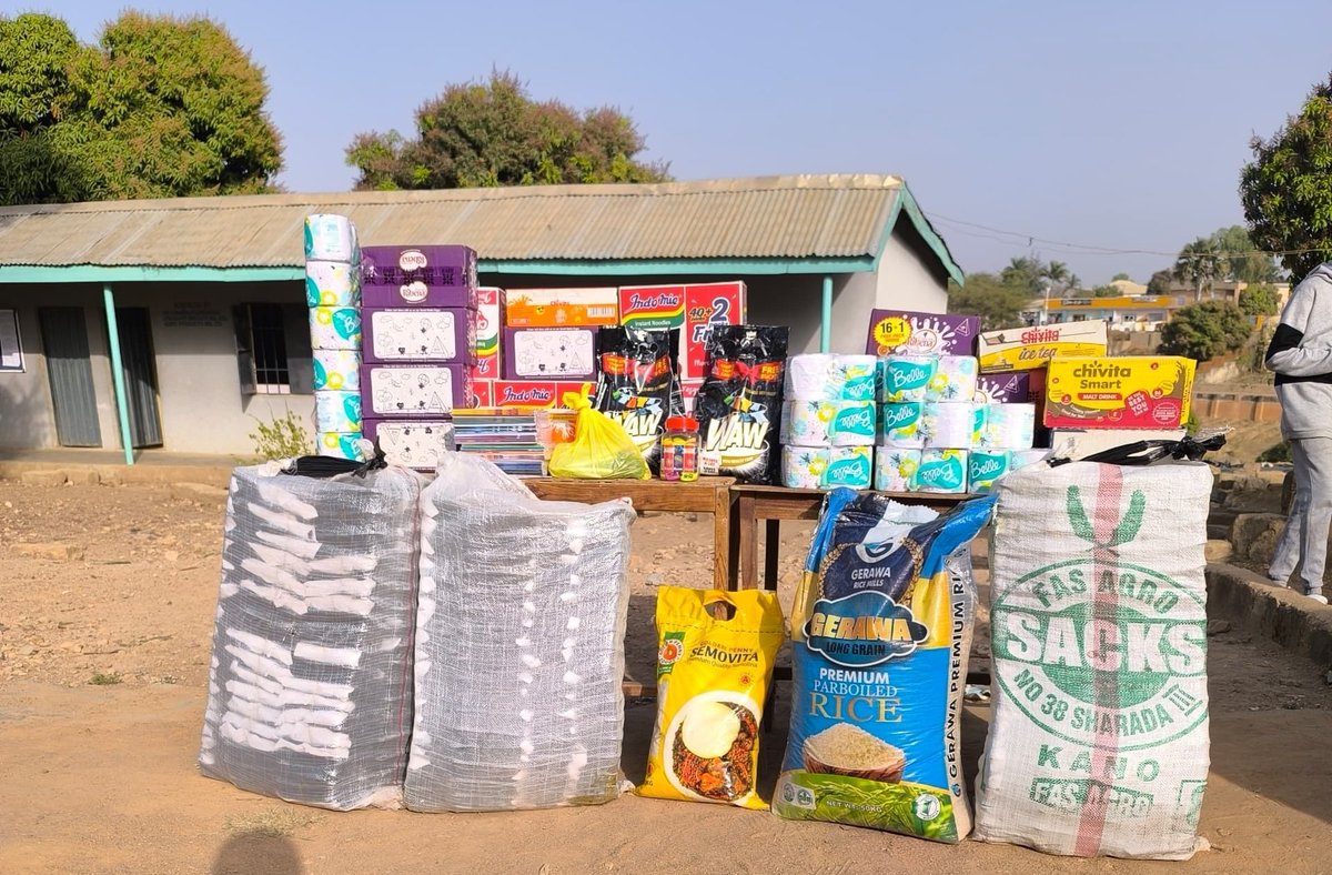 naim0x_'s tweet photo. sponsored the last outing using an airdrop from SoSo.  

if you or your brand want to feed the orphans, hit my dm. details here: https://t.co/CZhdllS6wo https://t.co/SNKhixVSeb
