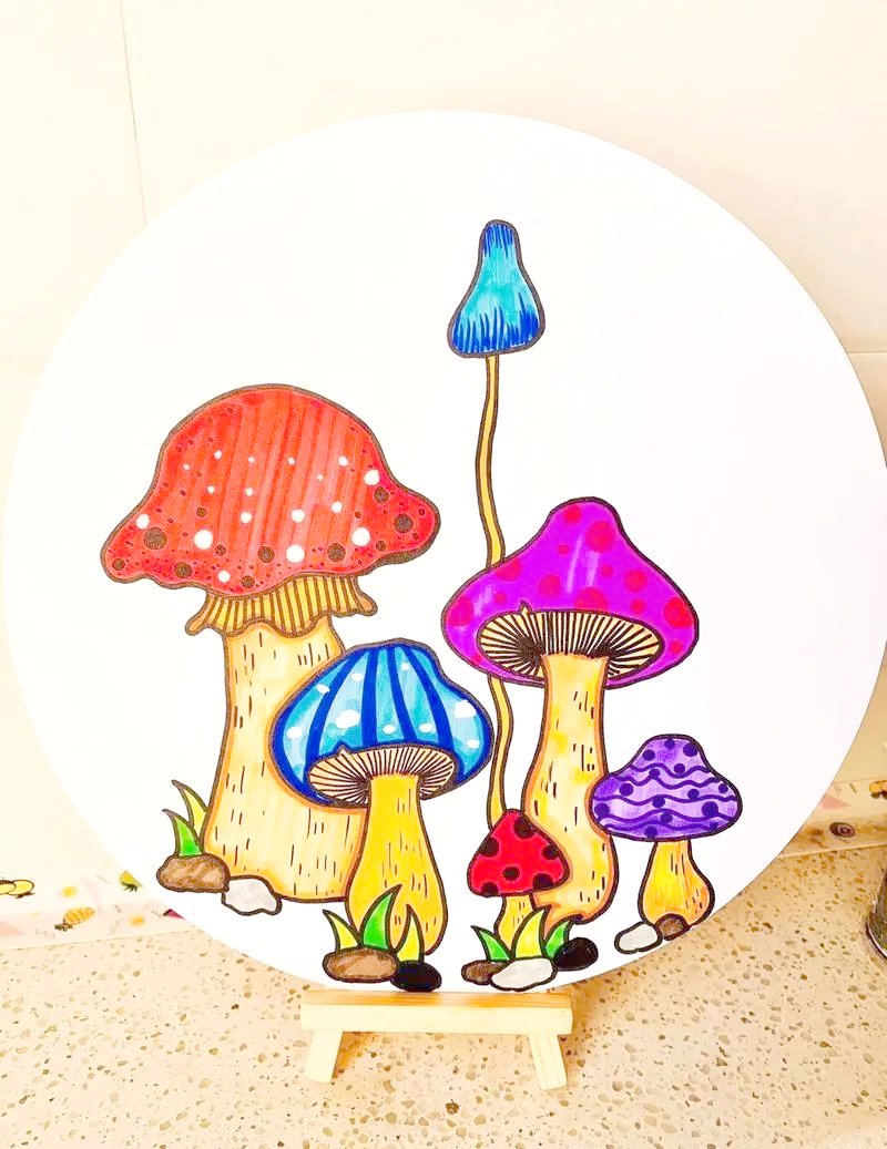 CarylonSasmdd's tweet photo. [Want to try something new this weekend Pick up watercolor doodling—fun, low-pressure, and you’ll have a cute little artwork to show off! ]， https://t.co/deePTiGLor