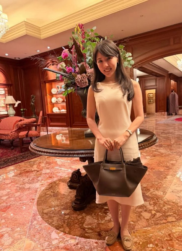 mikusop's tweet photo. 昨日は関西にて素敵な空間でプライベートサロンコンサート🥰
Pf.城村奈都子さんのピアノで、イギリス歌曲を中心とした練りに練ったプログラムを🇬🇧
楽しくあたたかい時間を、ありがとうございました🩵

今週末は熊本でのマーラー《復活》です。

(歌詞より)
Wieder aufzublühn wirst du gesät!
お前は種を蒔かれて再び花開くだろう

〜〜〜
昨日のエンター・ザ・ミュージックご覧いただいた皆さまありがとうございました！ガンに向き合いながら第九の本番を目指す皆さん🌿またまた音楽のちからをビシバシ受け取りました。

励ます力、慰める力、人と人を繋げる力🤝

台風お気をつけてお過ごしください🌀

※写真3枚目、サロンのオーナーご夫妻が撮ってくださいました😊