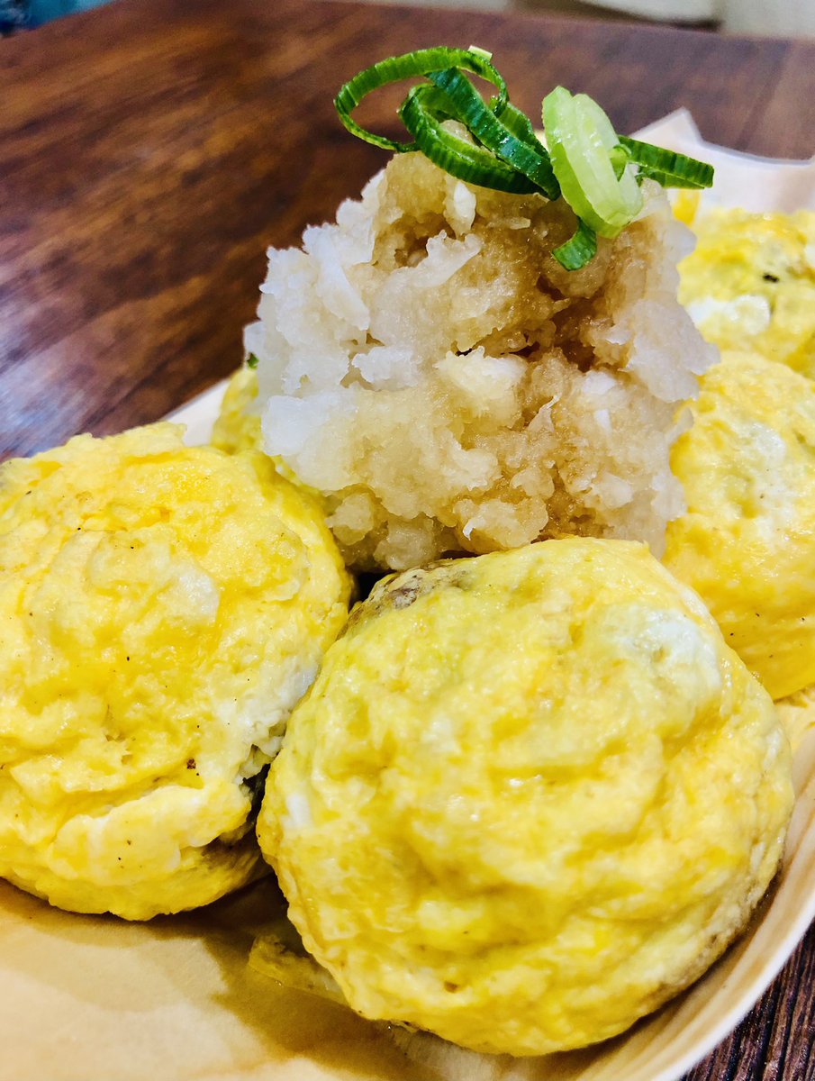 takoyakitakoba's tweet photo. これは余談ですが
オムタコに大根おろしをのせて
醤油をビチャビチャかけると
飛びます https://t.co/usBBNu0uC8