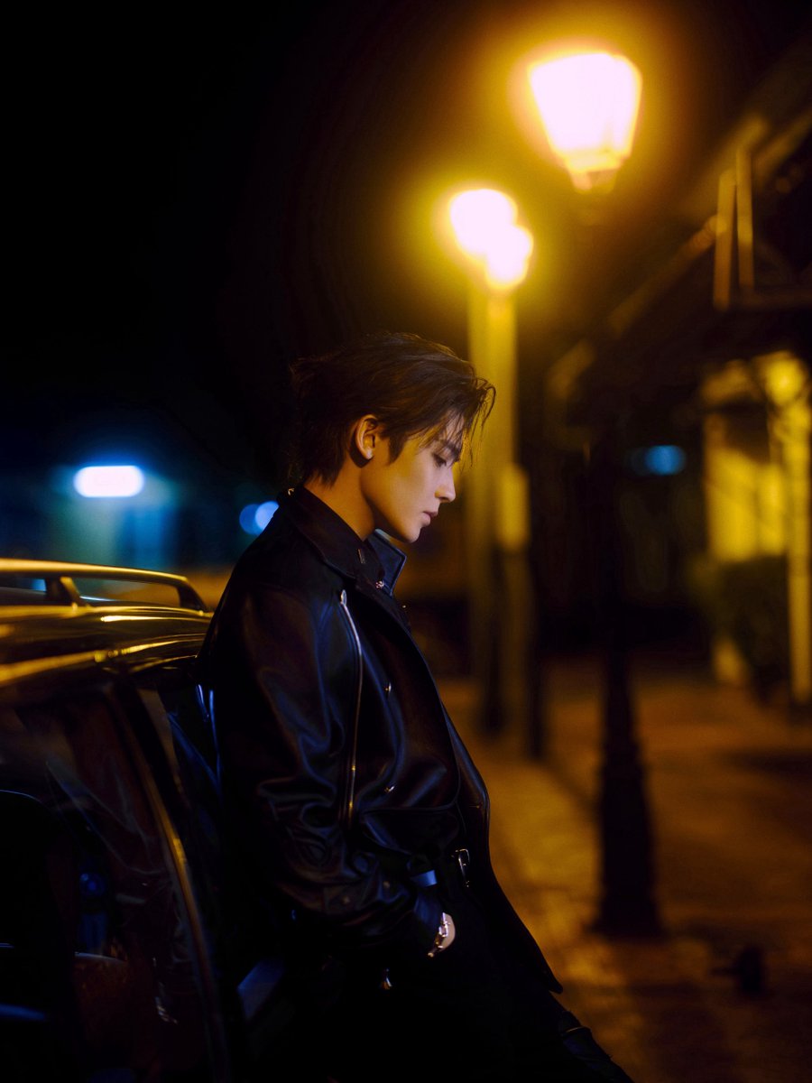 midseonmar's tweet photo. can yall see the potential????? hou minghao as young ceo pls https://t.co/YviWIFXrRA