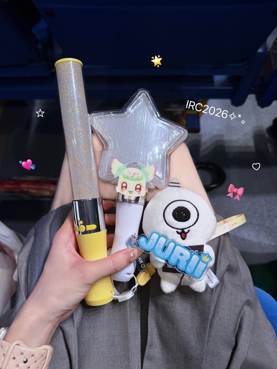 uym_3ch's tweet photo. ♡ IRC2026 A/W ♡

本当に楽しかった😭💞
大きいステージで真ん中に立つ珠里依ちゃん
何より自慢の推し꒰՞｀o̴̶̷ ⩊o̴̶̷´՞꒱*.+ﾟ

#逢田珠里依 #IRC2026 
@aida_jurii https://t.co/nQkWELslbo