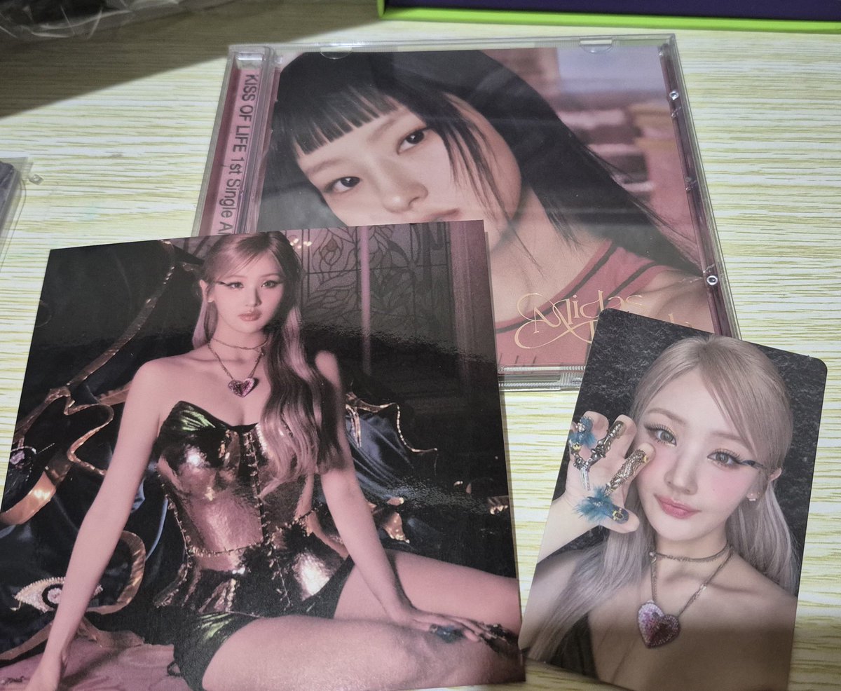 mochwiie's tweet photo. wts lfb ph 

kiss of life midas touch jewel case

450

mop: gcash, bpi
mod sdd, jnt direct

julie natty belle haneul pc photocard https://t.co/YsoOhfoJCB