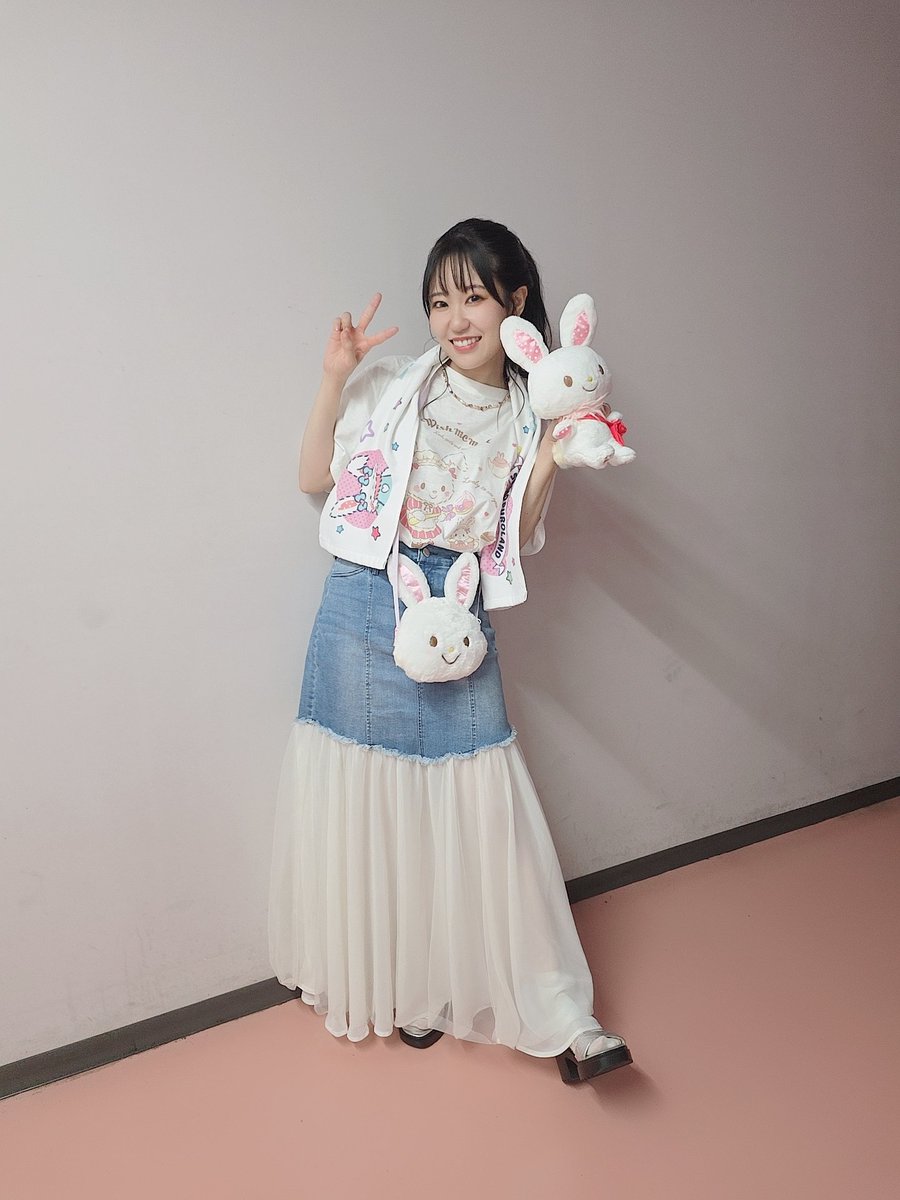naobou_official's tweet photo. #ウィッシュミーメル15周年！
メルちゃんお誕生日本当におめでとうっっ！💌
昨日、ピューロランドで弾丸メル活してきました……！らぶです🫶

（今日の #チアリステイルズ イベントの写真や動画をお持ちの方いらっしゃいましたら、よかったら、お、おすそわけいただけませんか……っ！🙇）（東山奈央） https://t.co/rTSjv9wR9d