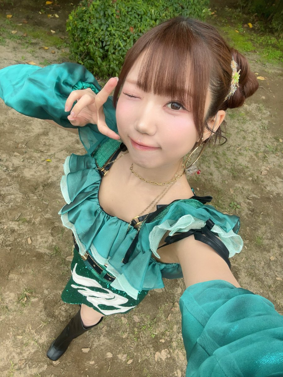 iRis_y_saki's tweet photo. ナガノアニエラフェスタ2026

ありがとうごさきさました💚
山北早紀(35)です！最年長✨まるい🟢！

ありえんほどの人人人ー！！！！！
最高の時間をありがとう✨
11/3の横アリもぜひ来てね❤️‍🔥

短い滞在時間だったけどナガノを感じられて嬉シーサー！

今日の #さきさまかわいい ?

#NAF26
#アニエラ https://t.co/qgykWoMiIr