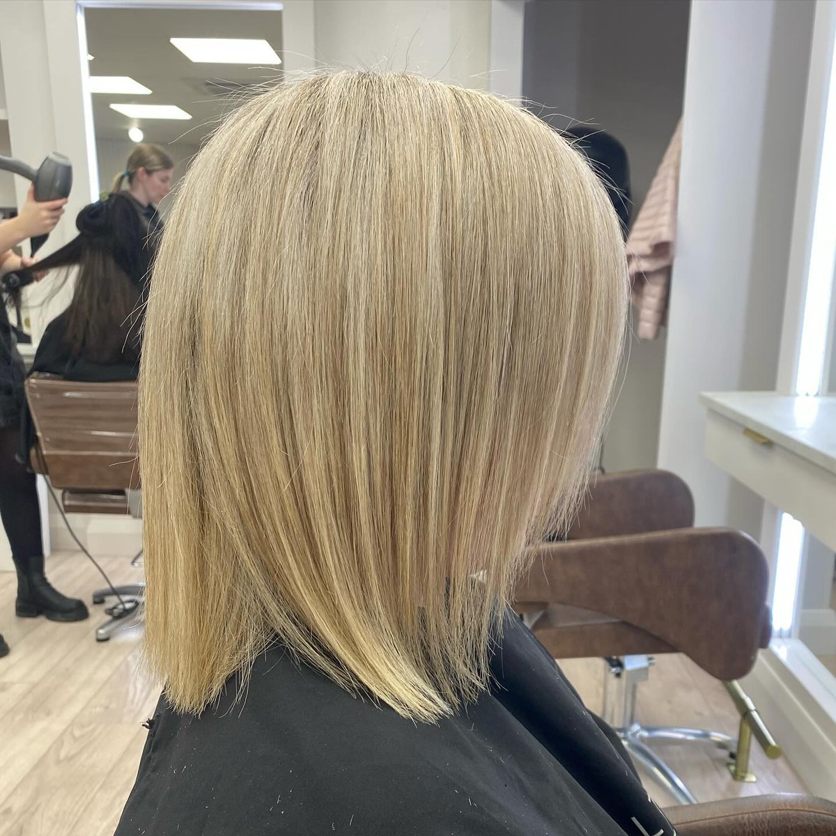 LadawnQuintas's tweet photo. Roots be gone 🙌🏻
Full head highlights
Toner @alfaparfmilanopro_uki https://t.co/s81anLCNcJ