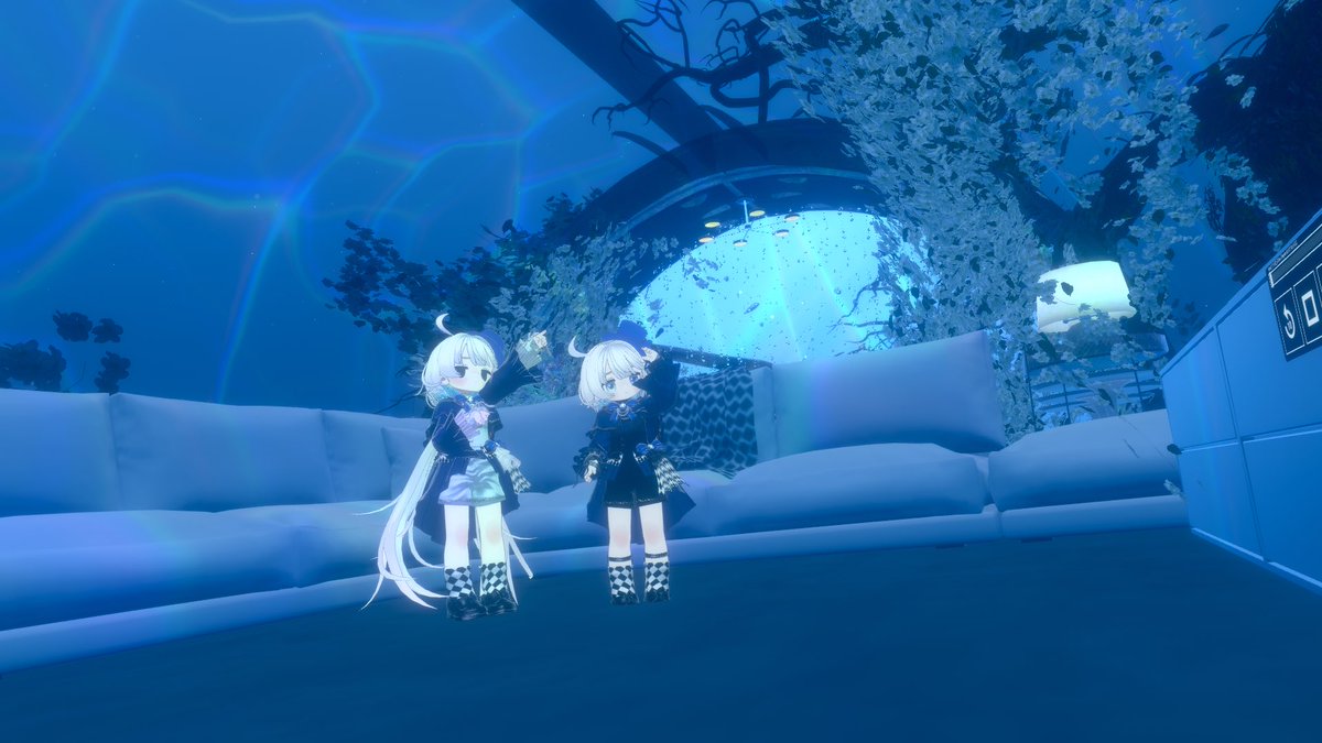 MashiroMona's tweet photo. ←VRChatで会う約束をした人
実際に来た人→ https://t.co/WQ44ngKrJm