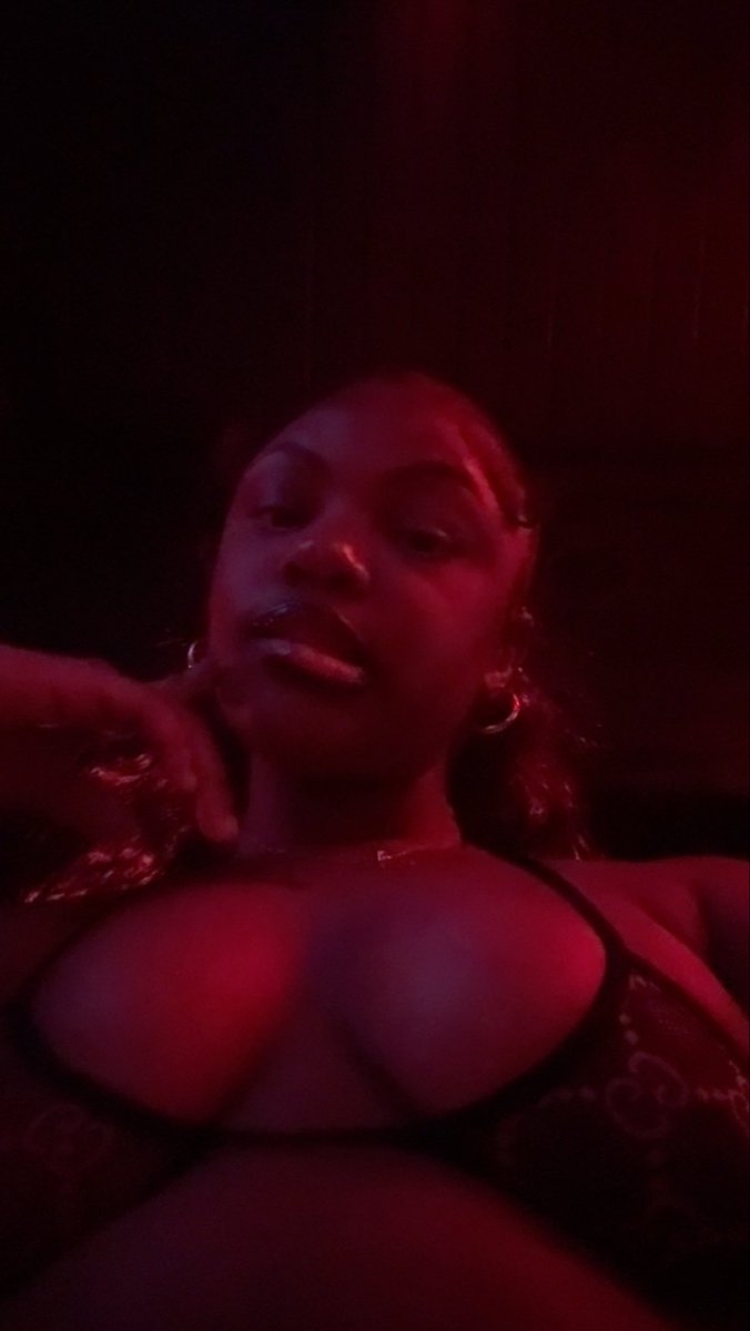honeyyyb3e's tweet photo. Hiii Geminiii🌻🧑🏿‍🩰
#brownskin 
#nc 
#ncfreaks 
#pretty https://t.co/NfRG4ZXZRu