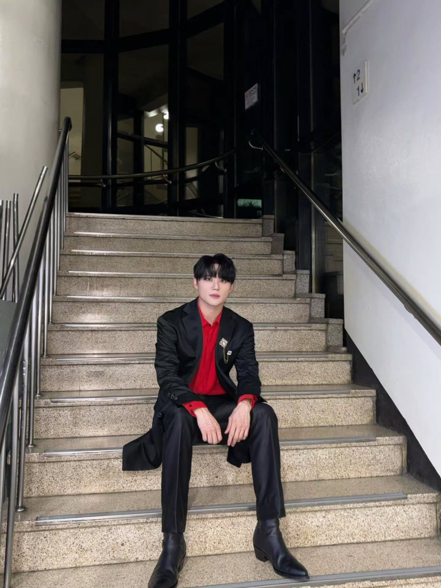 XIA_destinyjun's tweet photo. #xiaxiaxia1215 IG

여기가 KBS 포토존이라던데?🤔 #KBS열린음악회
https://t.co/nJLxWlRK0Z

#XIA #김준수 #시아준수 #KIMJUNSU #JUNSU #ジュンス #金俊秀 #드라큘라 #샤큘 https://t.co/1lGHmKAXBL