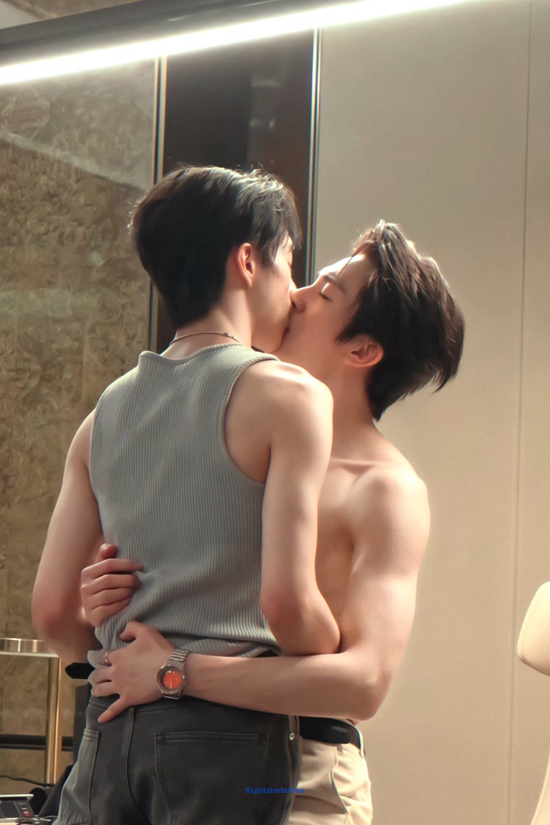 Nightshadepo's tweet photo. The world’s greatest pair of kissers
#เถ้าบุหรี่ #煙灰 #港劇煙灰 #ASHofficialseries #BL #BLseries https://t.co/GQydvbSi3r