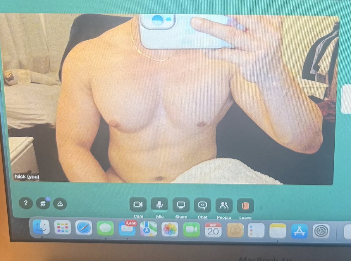beefie_melvs's tweet photo. To that person who recorded me during my goon session, fuck you!

I've seen it myself! Don't try me!

🖕 🖕 🖕

Get a life!

If you’ve seen this frame joining your #zoomjakol sessions, know that it’s not me not unless otherwise.

Done be so desperate bro! 🖕 https://t.co/N0azKMpNDF