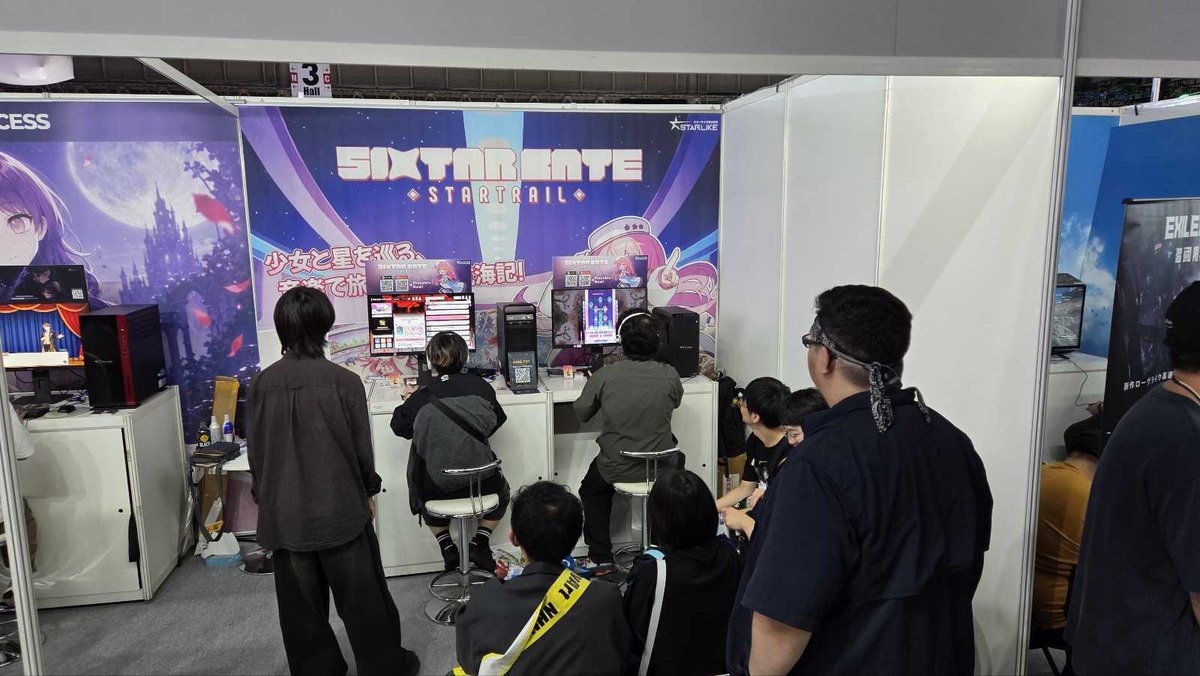 SixtarGate's tweet photo. 「📃Tokyo Game Show 2026終了」

TGS2026が終了しました。
Sixtar Gateブースにお越しいただいた皆様、心より感謝申し上げます。

Sixtar GateがTokyo Game Showに参加するのは今回が初めてで、
今回はSTARTRAILとしてお目にかかることとなりました。
新しいものを多くお見せできなかった心残りもありましたが、その一方で現地で多くのお声を聞くことができました。

Sixtar Gateの艦船は、一時は足を止めていましたが、再び航海を続けており、
新たなプラネットをしっかりと開拓するための準備を進めています。

これから続いていくSixtar Gateの物語と新しい体験にご期待ください！

-----------------------------

TGS2026이 종료되었습니다.
Sixtar Gate 부스에 찾아와주신 모든 분들께 진심으로 감사드립니다.

식스타게이트가 Tokyo Game Show에 참가한 것은 이번이 처음이며,
이번에는 STARTRAIL로 뵙게 되었습니다.
새로운 것들을 많이 보여드리지 못한 아쉬움도 있었지만, 반면 현장에서 많은 목소리를 들을 수 있었습니다.

식스타게이트의 함선는 한때 잠시 멈춰있었지만 다시 항해를 이어가고 있으며,
새로운 플래닛들을 제대로 개척하기 위한 준비들을 하고 있습니다.

앞으로 이어질 식스타게이트의 이야기들과 새로운 경험들을 기대해주세요!

#SixtarGate #TGS2026 #STARTRAIL