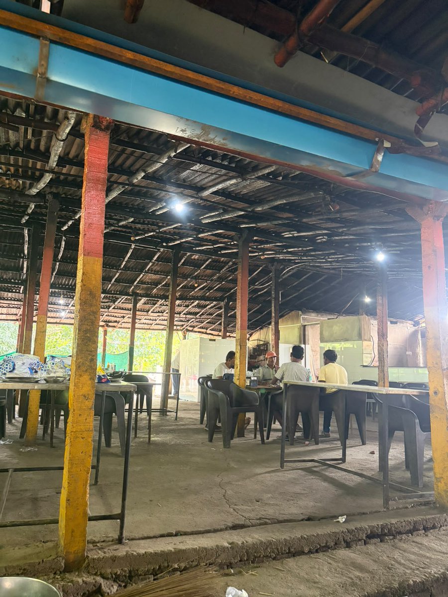 Mehak1579's tweet photo. Dhaba scenes for Sunday lunch. Extremely satisfying

#Dhaba #IndianFood #Food #LoveFood #Sunday https://t.co/8ByWHISBMs