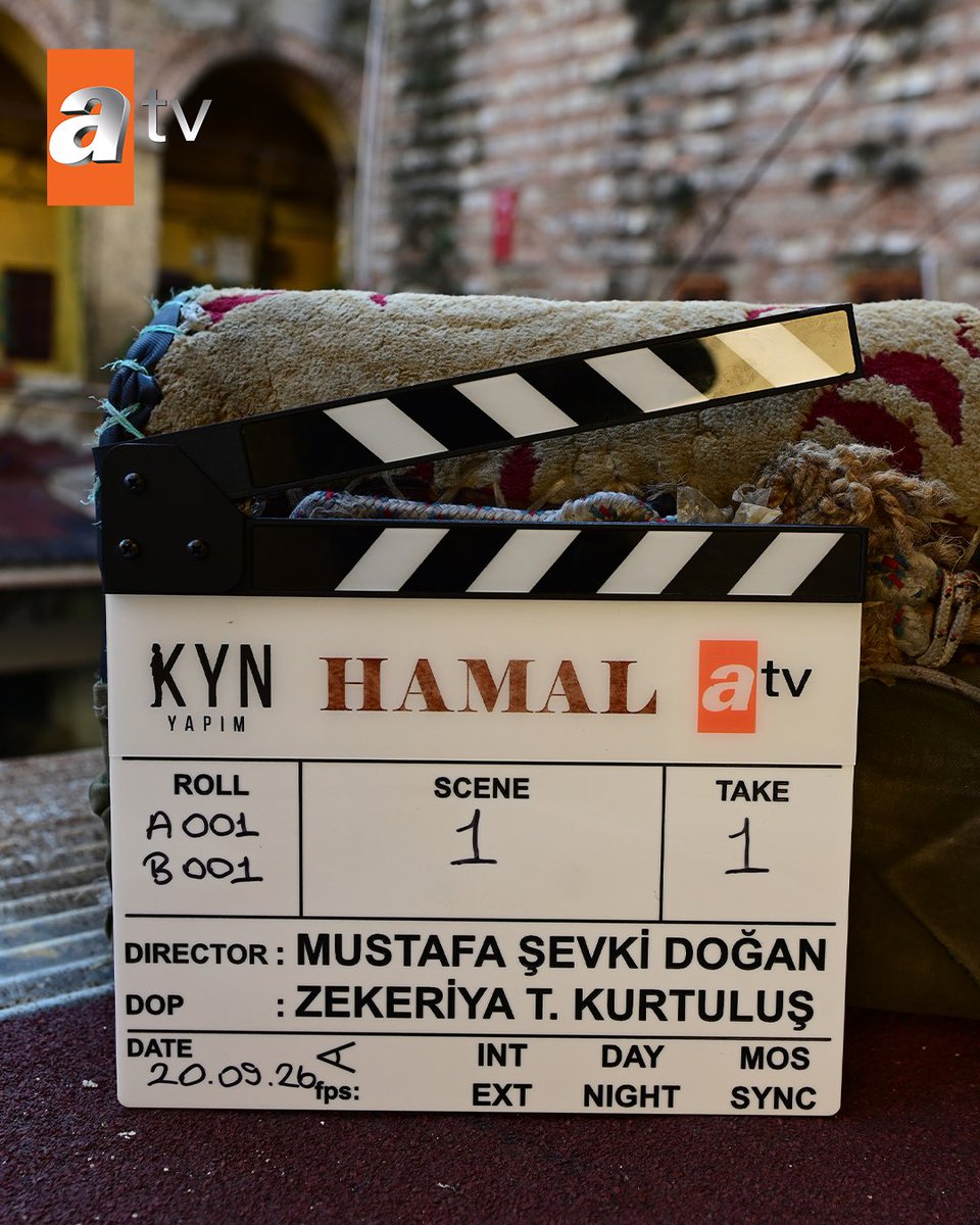 hamaltvdizi's tweet photo. Yepyeni bir hikaye, yepyeni bir başlangıç… ✨
Hamal için ilk klaket vuruldu! 🎬
Güçlü oyuncu kadrosu ve etkileyici hikayesiyle Hamal, yolculuğuna bugün başladı.

#Hamal yakında atv’de!
@atvcomtr https://t.co/zyy8Yc3vYF
