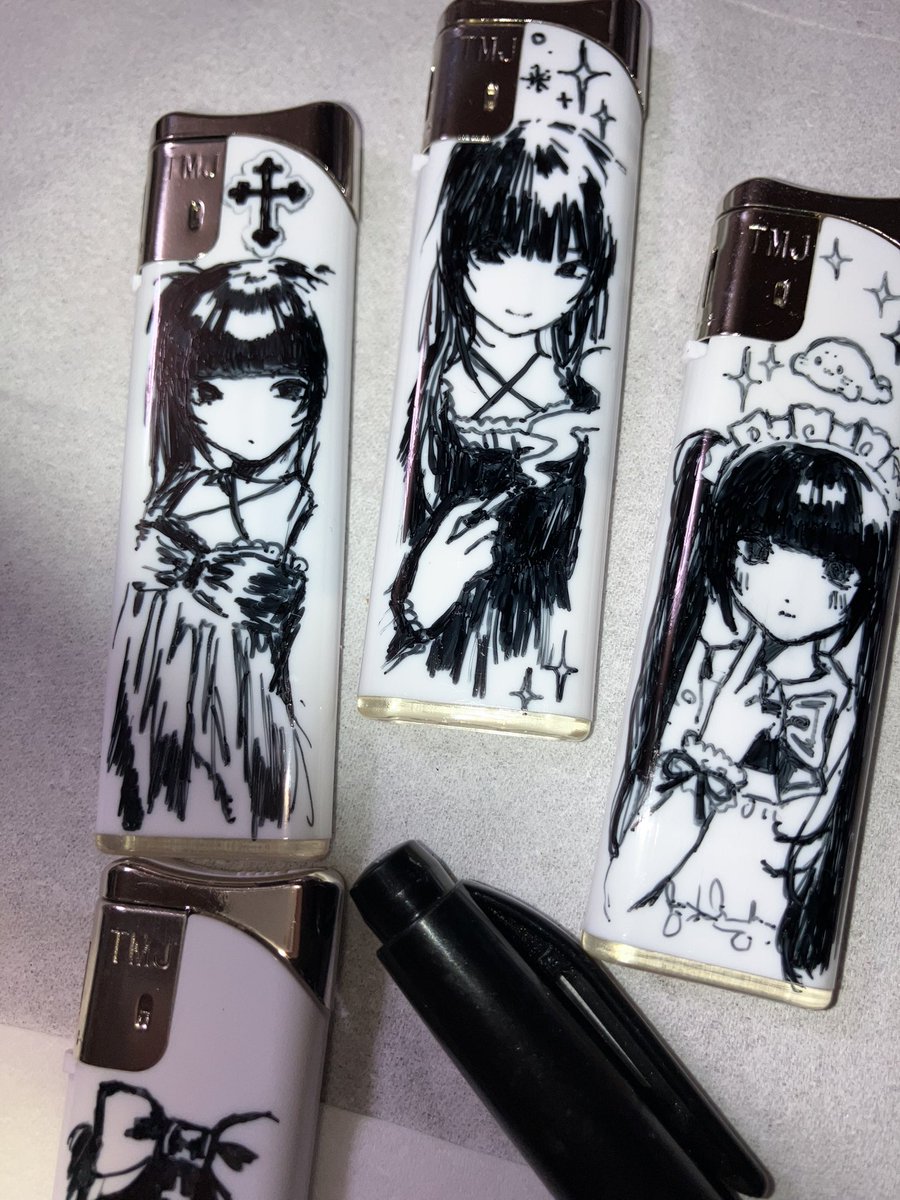 ohutondeneruno's tweet photo. 一発描きなのと小さいしインク乗ったり乗らなかったりで難しいーーー https://t.co/V71a29GHwJ