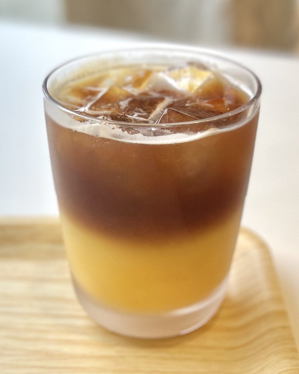 gourmet_nagoya's tweet photo. タイのカフェ&amp;雑貨店『サワディーチャオ』が大須南にオープン

ココナッツミルクたっぷりの伝統スイーツ「タプティム」やオレンジエスプレッソなどを素敵な空間で味わうことができます https://t.co/Og71E9unCp
