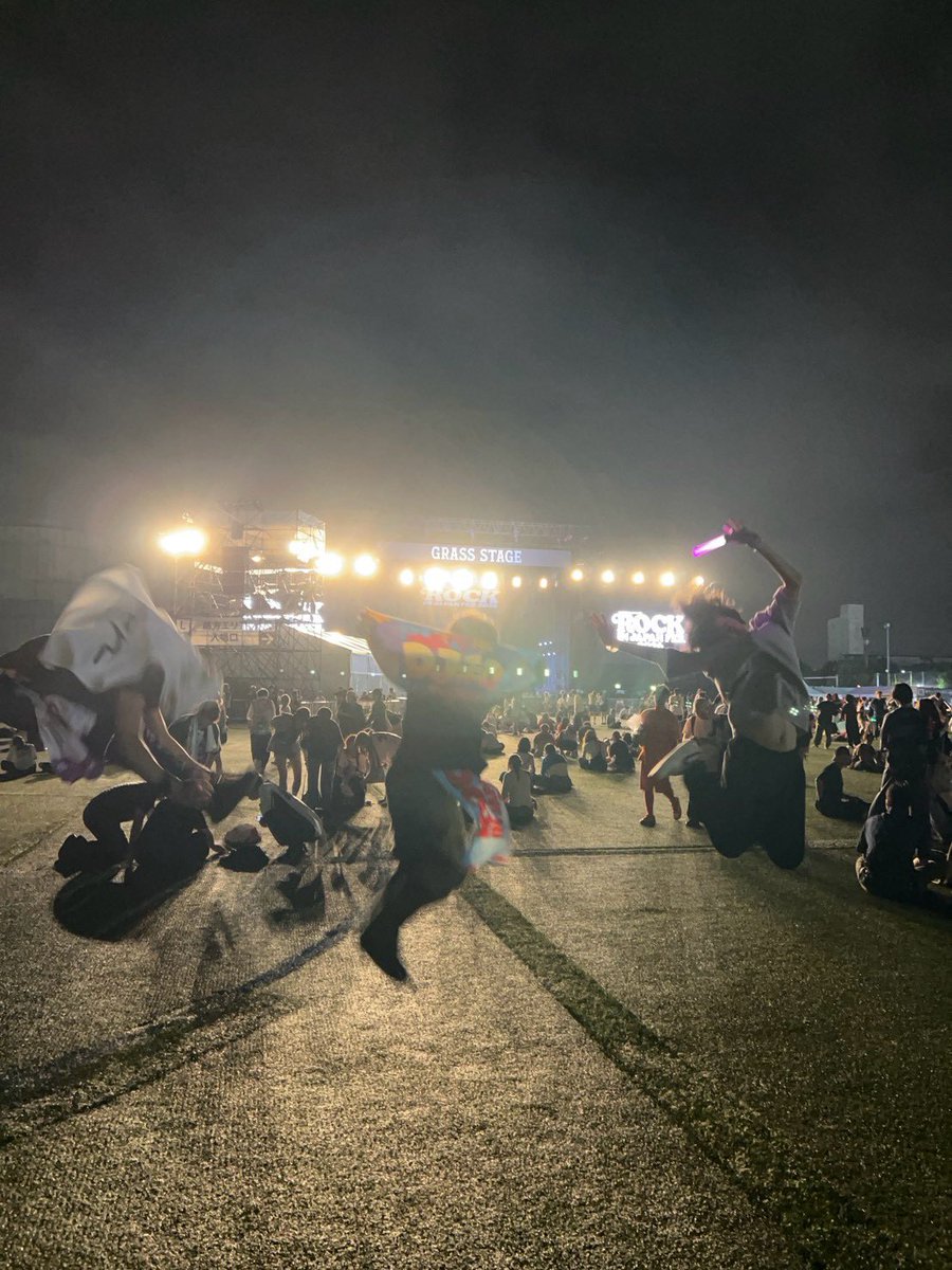 katsu_s75's tweet photo. 2026.09.19 ロッキン3日目
しぇぼんくんの力を借りて完走！
イコラブ前方で4曲目辺りで声帯を花菜ちゃんにあげてたのでそれ以降声出てません笑
それでもきゅーてすとの意地で周り引くくらいなべちゃんに気持ちぶつけました。
  #RIJF2026   #ロッキン  #Chevon https://t.co/OFRH7XOXSV