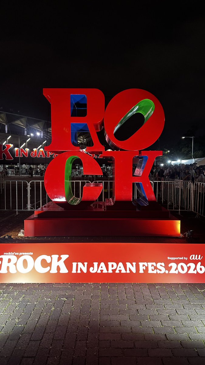 katsu_s75's tweet photo. 2026.09.19 ロッキン3日目
しぇぼんくんの力を借りて完走！
イコラブ前方で4曲目辺りで声帯を花菜ちゃんにあげてたのでそれ以降声出てません笑
それでもきゅーてすとの意地で周り引くくらいなべちゃんに気持ちぶつけました。
  #RIJF2026   #ロッキン  #Chevon https://t.co/OFRH7XOXSV