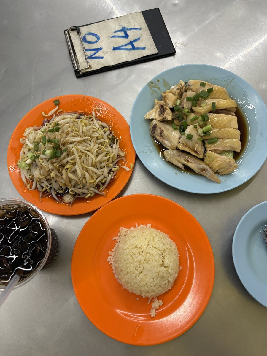 shin23__'s tweet photo. イポー旅行 飯編 https://t.co/Uxu1AM5zWQ