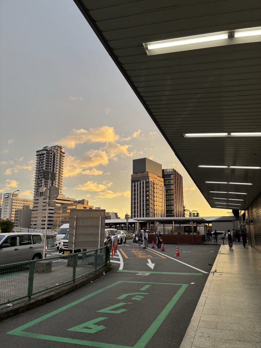 nipac_2189's tweet photo. 新大阪到着
こっちはええ天気です https://t.co/xGGa7UVaoK