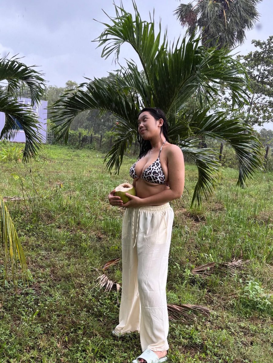reyreyrey2001's tweet photo. Rain🍃🧚🏼‍♀️ https://t.co/lAtqtUFOQs
