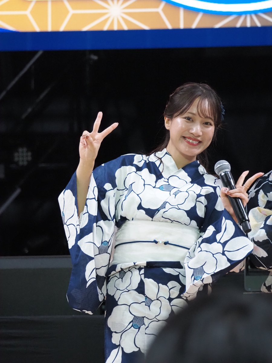 ashiko99's tweet photo. 久しぶりの現場？へ
卒業して最初の誕生日イベントは行ったけど、以降は行ってなかった。
ソフトボール観に愛知めっちゃ行ってるが😂
だから真木子と久しぶりにちゃんと喋った！
あの笑い声は健在でした笑
そして変わらずかわいさと美人さんを兼ね備えてた😄

#Boostyファンまつり2026
#斉藤真木子 https://t.co/EK7uDpl840