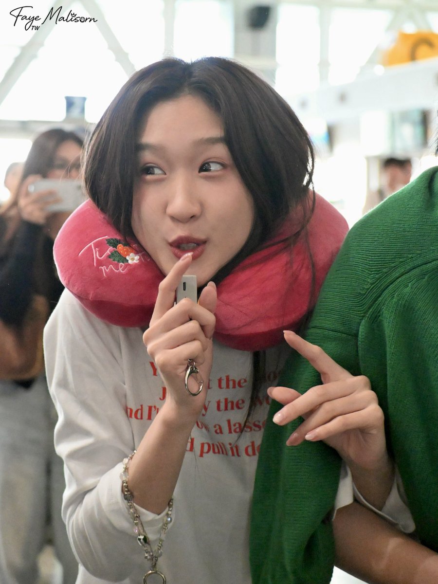 FayeMalisorn_TW's tweet photo. Atom, why are you this adorable? We just want to keep you in our pockets. 🍑💕

#FayeAtomFMinKaohsiung
#FayeAtom #AtomPariya
#อะตอมปริยะ https://t.co/tDN6bdf2QQ