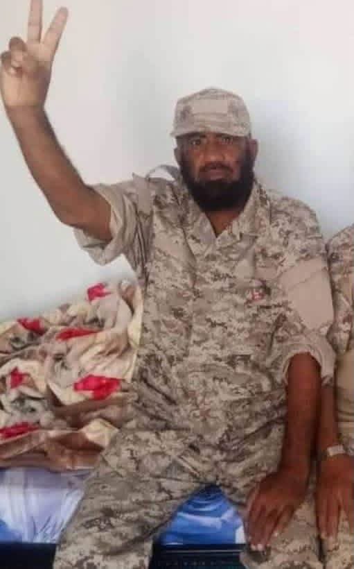 abn_ataq's tweet photo. استشهاد القيادي بقوات درع الوطن سالم الوليدي الحسني بمواجهات مع مليشيا الحوثي الشيعيه اليمنيه الارهابيه بجبهه كهبوب باب المندب 

محمد علي الحوثي  #درع_الوطن #باب‌_المندب #كهبوب https://t.co/Sd2YHIhZva