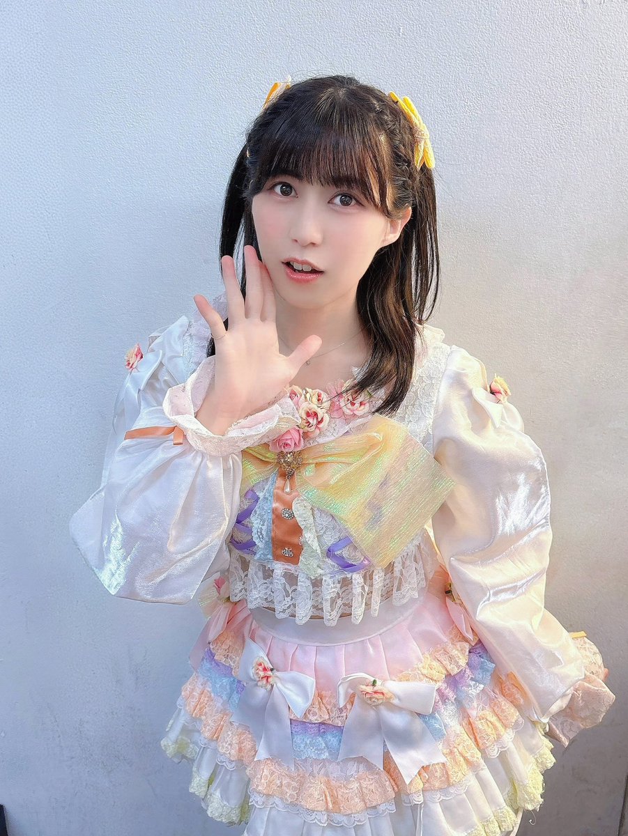 reinaaa1002's tweet photo. 「文翠麗× Coloration 2マンライブ」
~衣装交換しちゃいますLIVE~
ありがとうございました✨

Colorationさんのお衣装をお借りしてのLIVEどうでしたか？？

なかなかフリフリな感じを着ることがないのでとても新鮮で､とっても可愛い衣装を着れて嬉しかったです❣️

Colorationさん、Colorationのファンの皆さんこれからもよろしくお願いします☺️