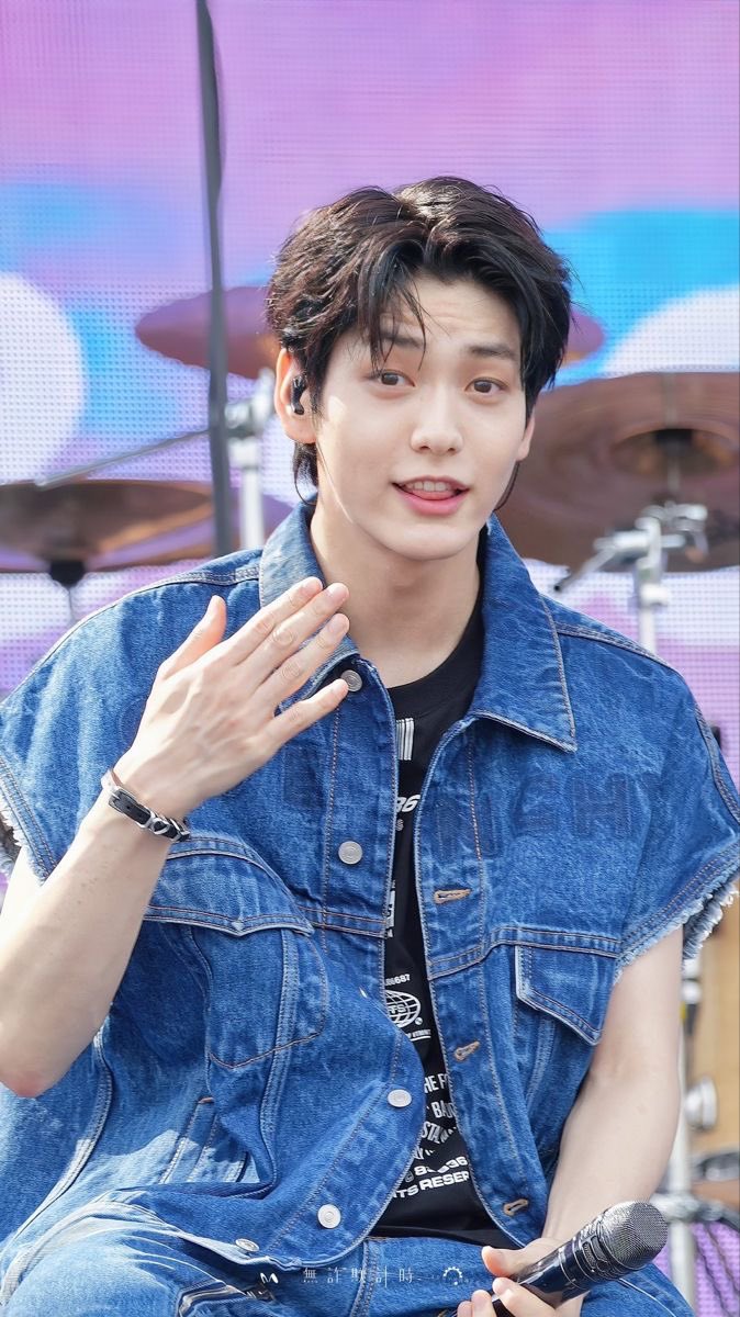 soobcave's tweet photo. i think i need someone to knock me out😆😆😆😆😆😆😆😆😆😆😆😆😆😆 PLEASE!!!!!! https://t.co/J1rf9RDTvD