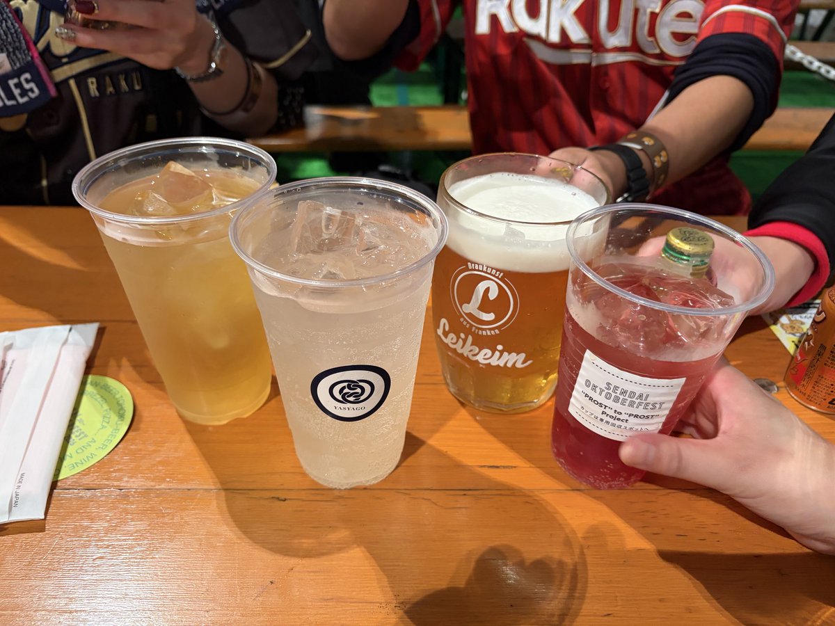 ktmknn1979's tweet photo. 3年連続３回目🍺

#オクフェス #仙台オクトバーフェスト https://t.co/MKv9EkQKsk
