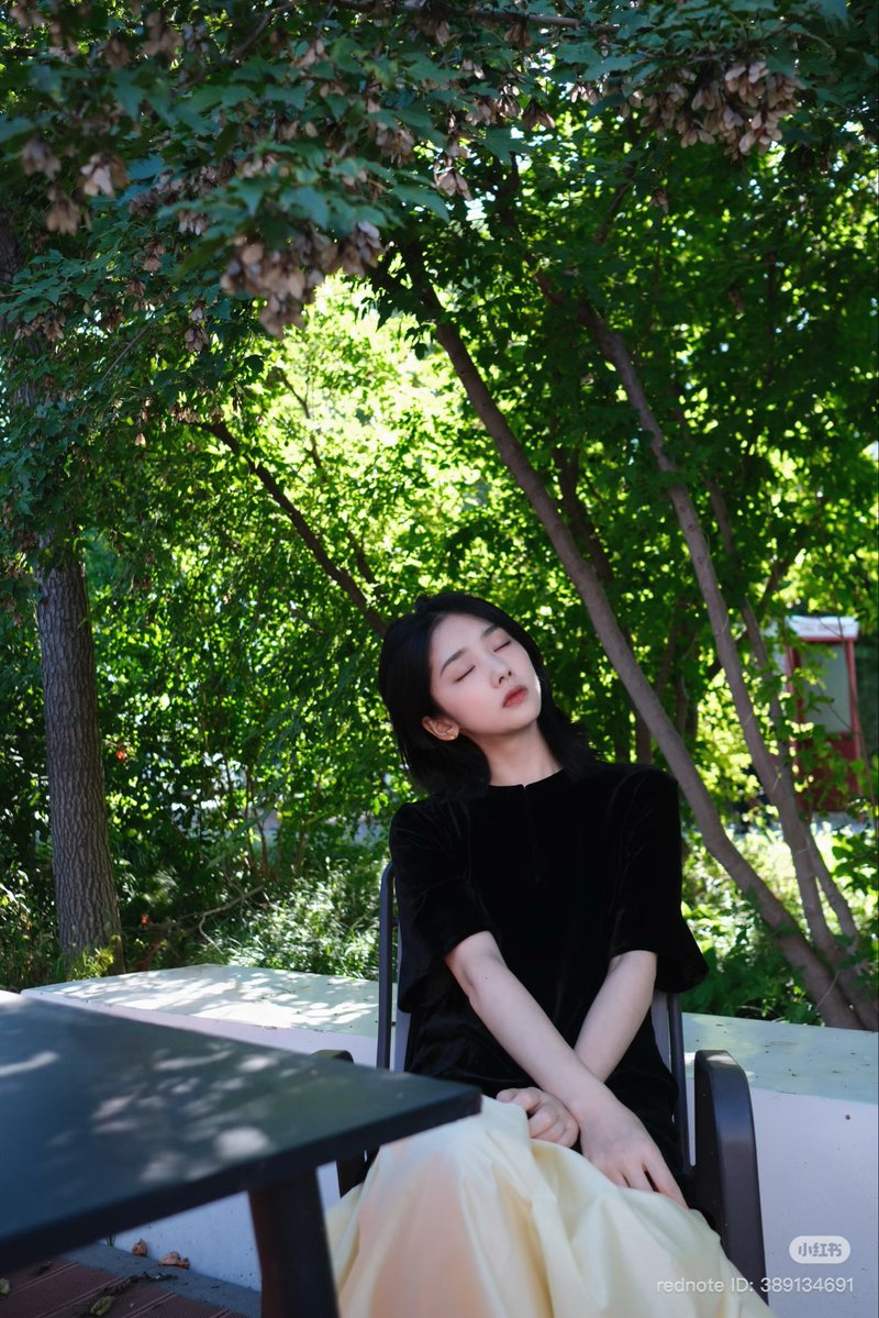 foryinglu's tweet photo. [260917] Wang Yinglu Xiaohongshu Update

“Today is a happy day. Meeting so many friends.”

#WangYinglu #王影璐 https://t.co/fYw00cpv3e