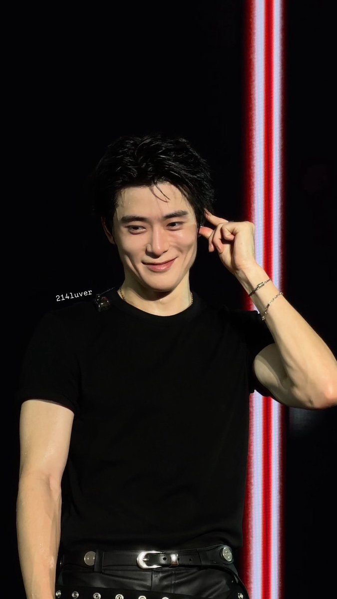 jamsnx's tweet photo. แล้วผิวชีเว่อมากจริงๆให้ดริปก็ไม่ได้เท่านี้ ผิวขาวอมชมพูㅠㅠ https://t.co/PQ4vkEB6qH