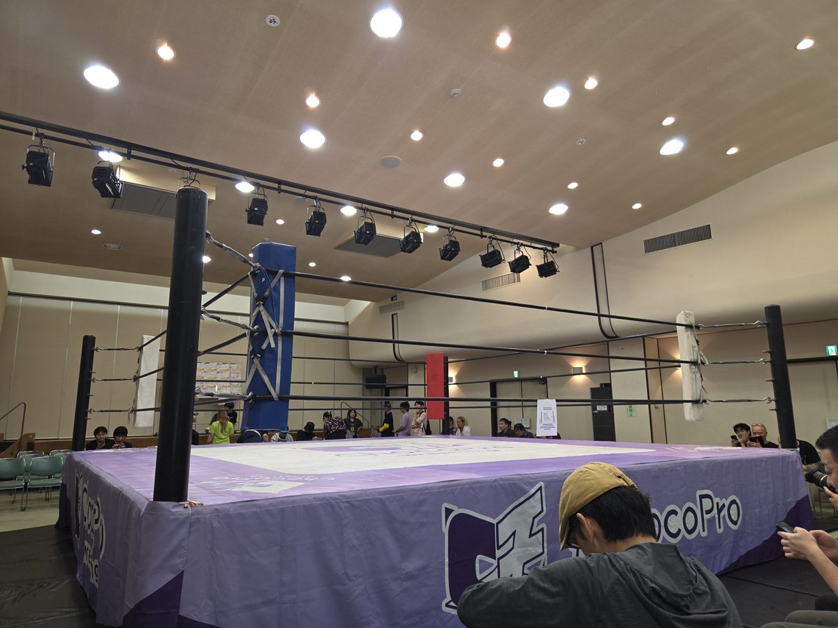 necosuke1978's tweet photo. チョコプロ板橋グリーンホール大会観戦。今日はここから。
#ChocoPro https://t.co/HpowSlj0tk