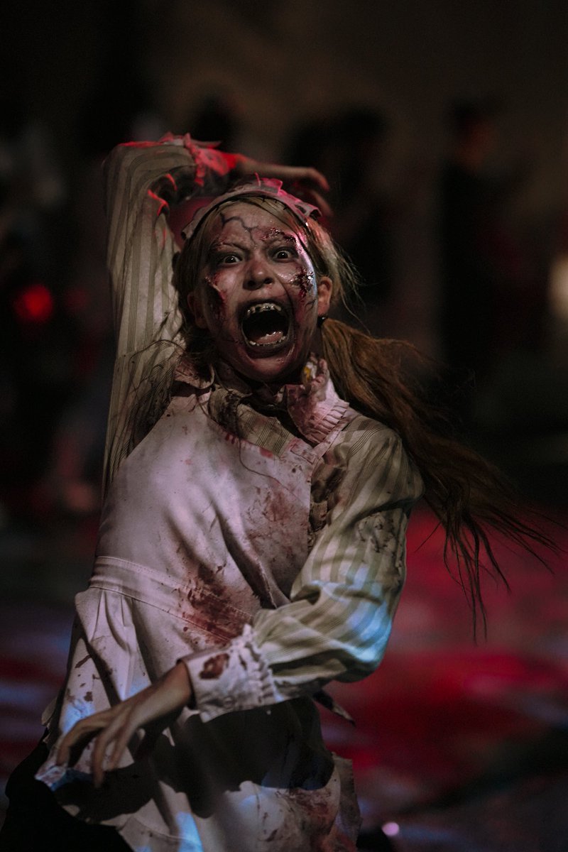 yatakn's tweet photo. 9/19  ライトカラフルで楽しい🥳ダンスめちゃかっこよかった〜
#HHN2026 https://t.co/4QL5NvPQ8l