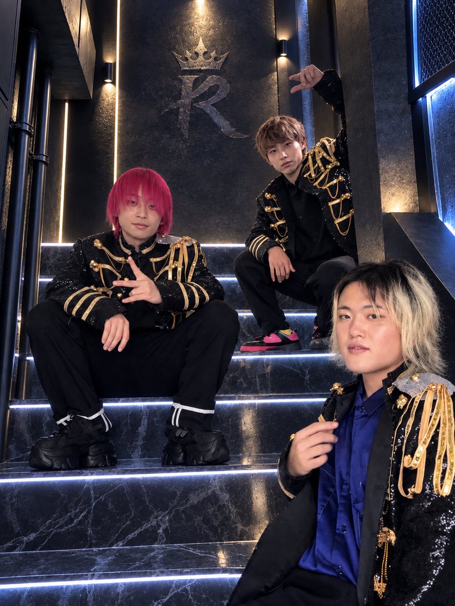 REVz_PROJECT's tweet photo. 皆様をREV'z王国にご案内します
#新アー写 https://t.co/hcZm10hmFR