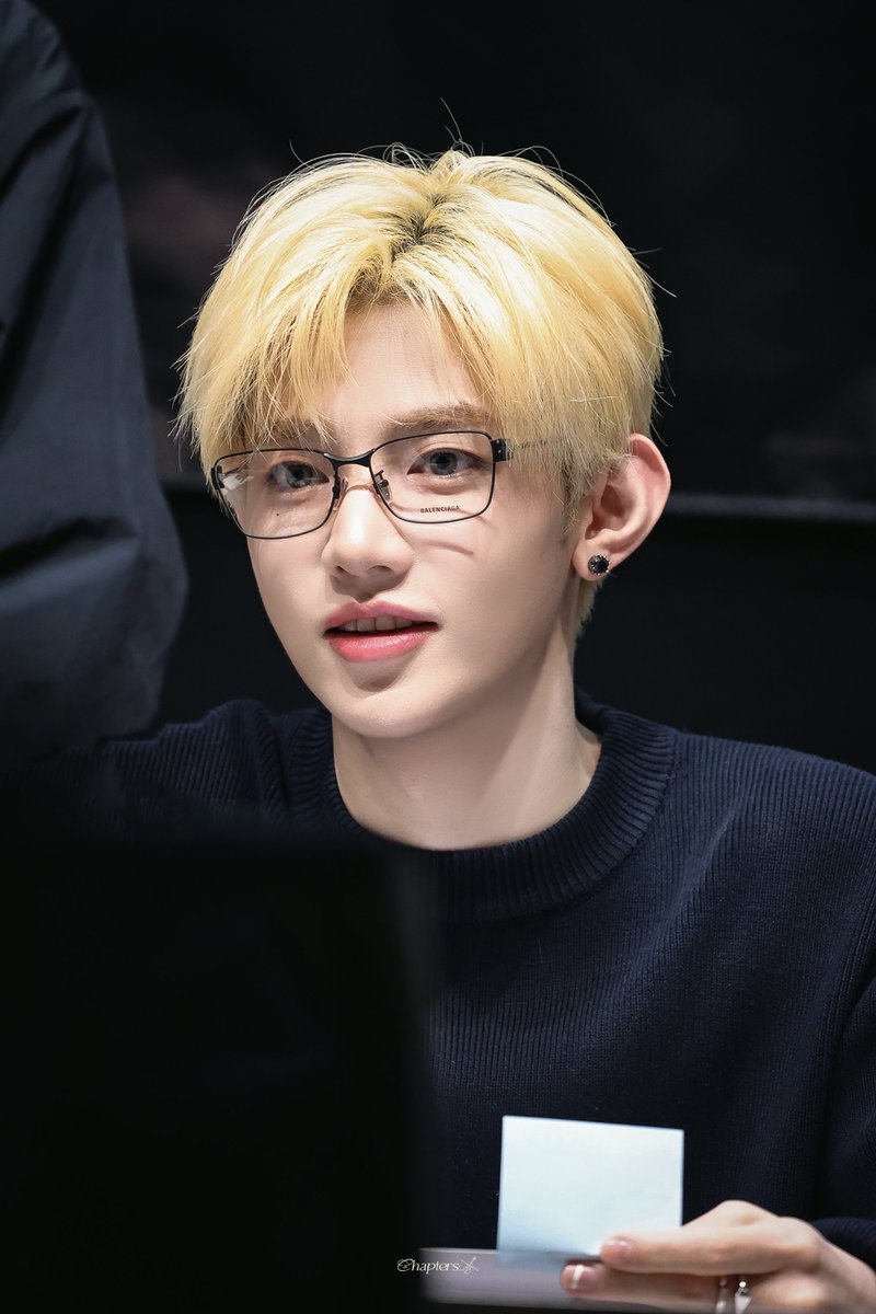 Chapters_Hao725's tweet photo. 260920

🤓

♫⋆ 𝄞 ────  𝐂𝐡.𝟑𝟎𝟐 ───── ｡♪ ₊˚ 

#ZHANGHAO #장하오 #章昊 #ジャンハオ
#AND2BLE #앤더블 https://t.co/kVarlxew11